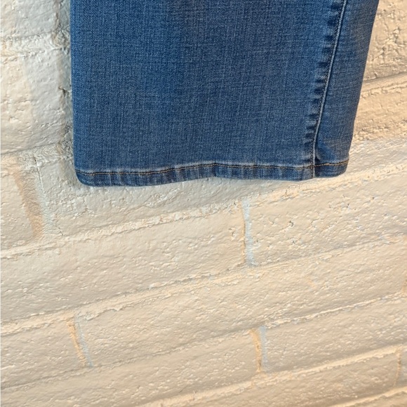 Levi’s 515 Bootcut Jeans| Mid Rise Comfortable fit - Picture 3 of 7